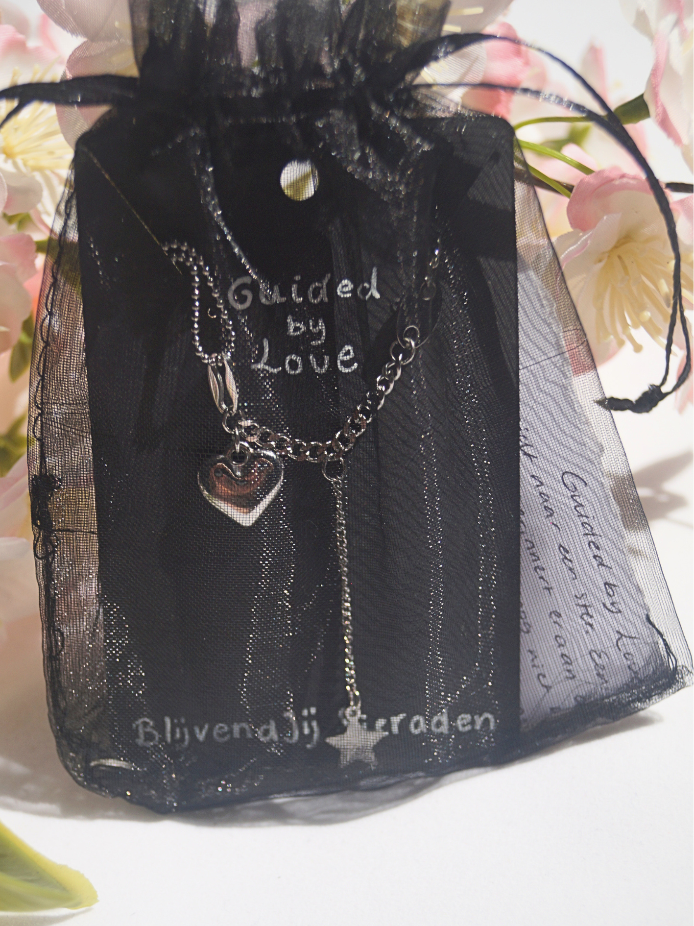 Guided by love - Ketting